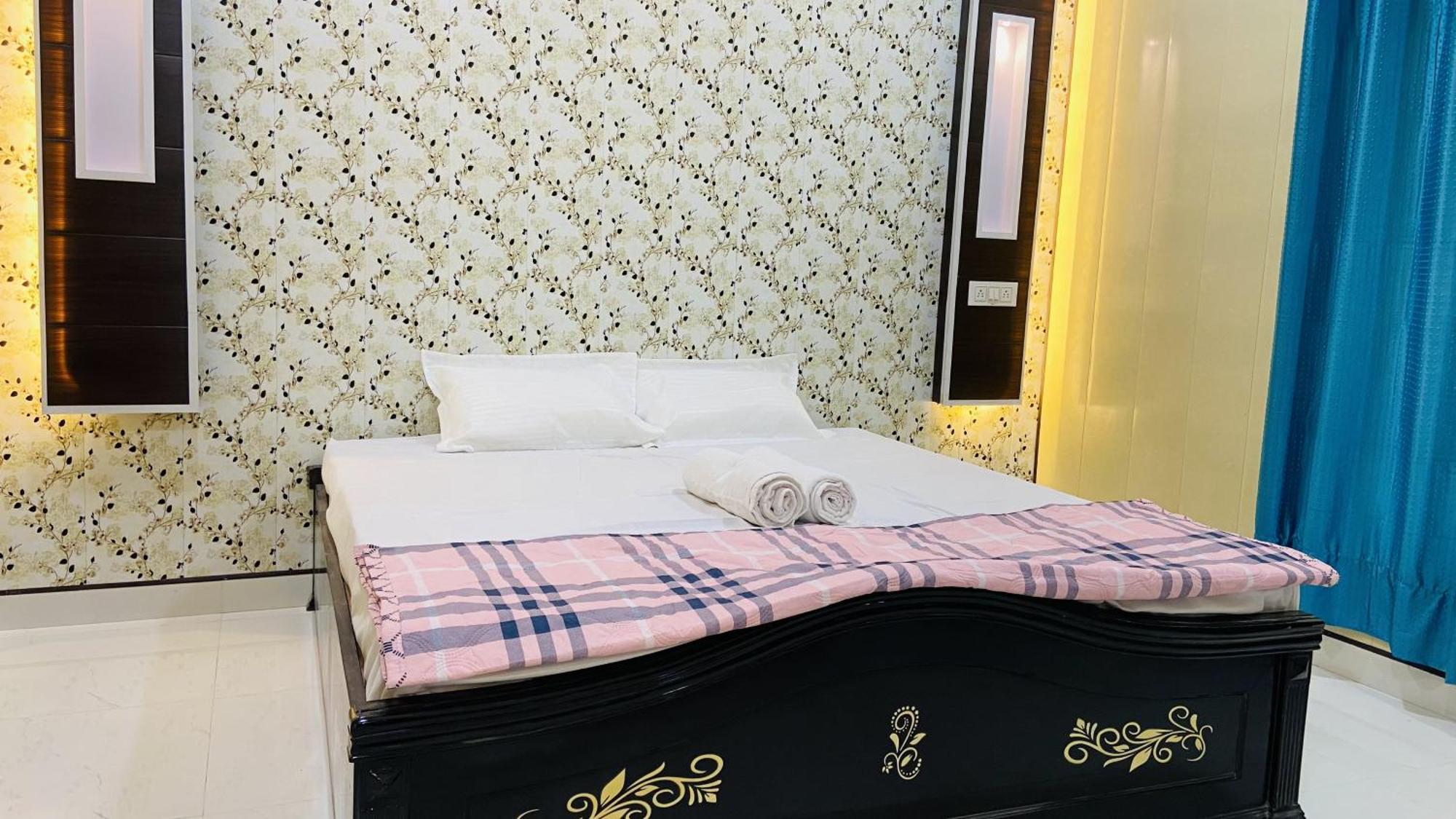 Hotel Mandir Saket Bhawan Ayodhya Esterno foto