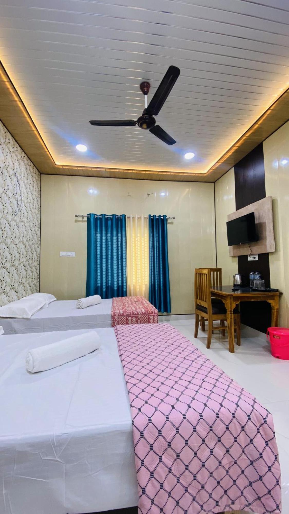 Hotel Mandir Saket Bhawan Ayodhya Esterno foto
