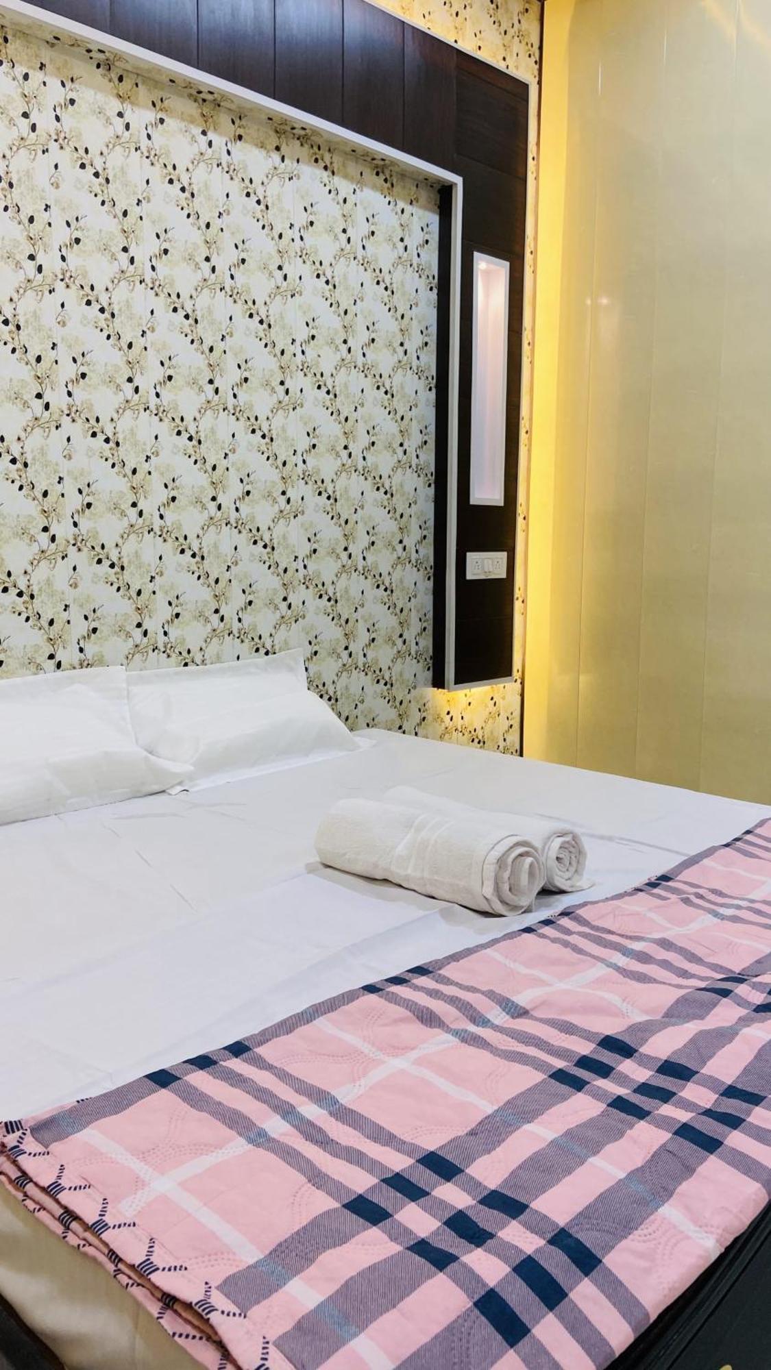 Hotel Mandir Saket Bhawan Ayodhya Esterno foto