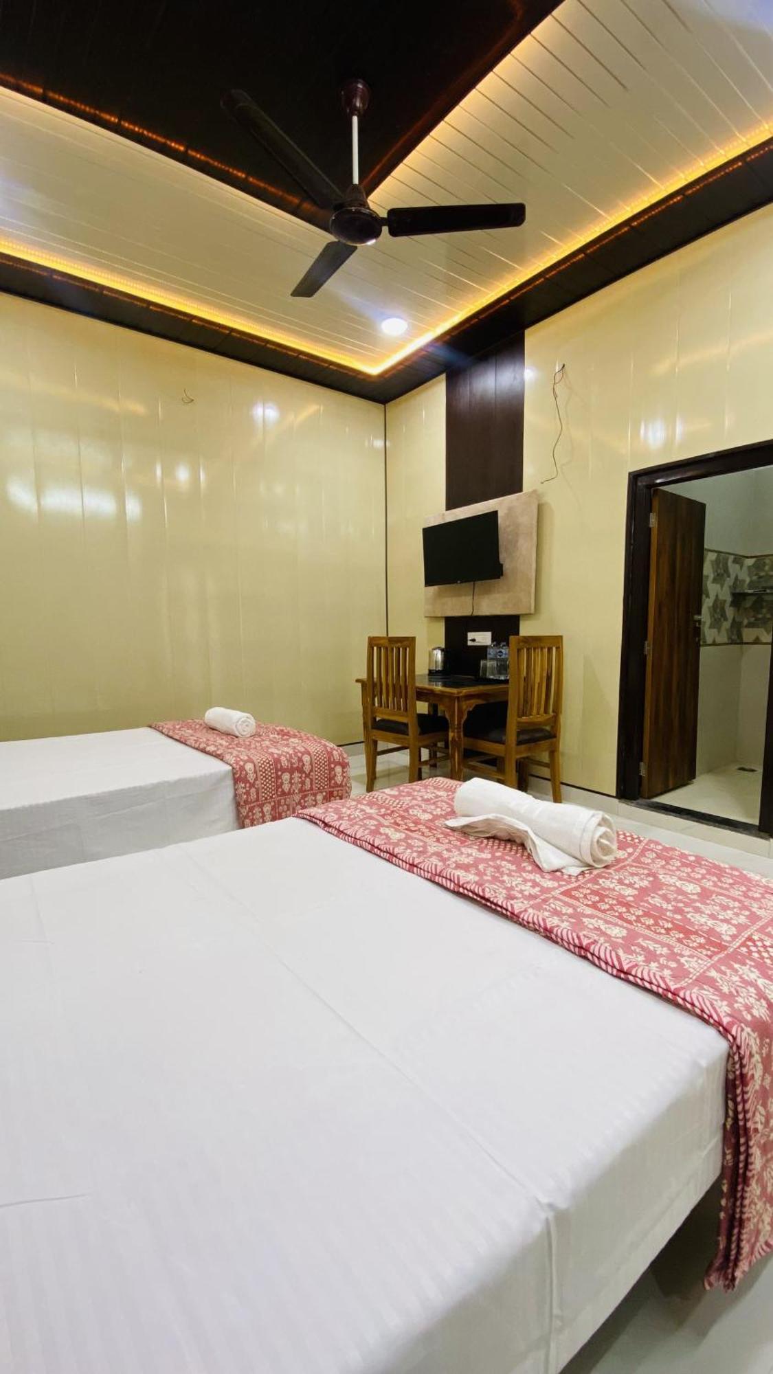 Hotel Mandir Saket Bhawan Ayodhya Esterno foto